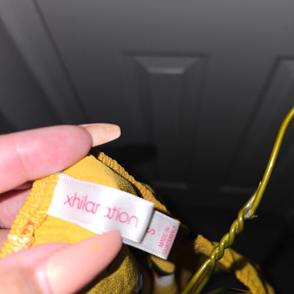 Xhilaration Off-Shoulder Blouse - Picture 5 of 5